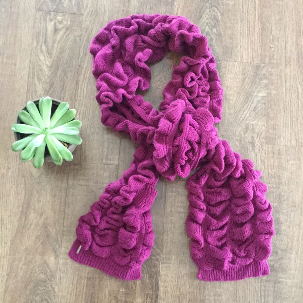 Calvin Klein knit scarf